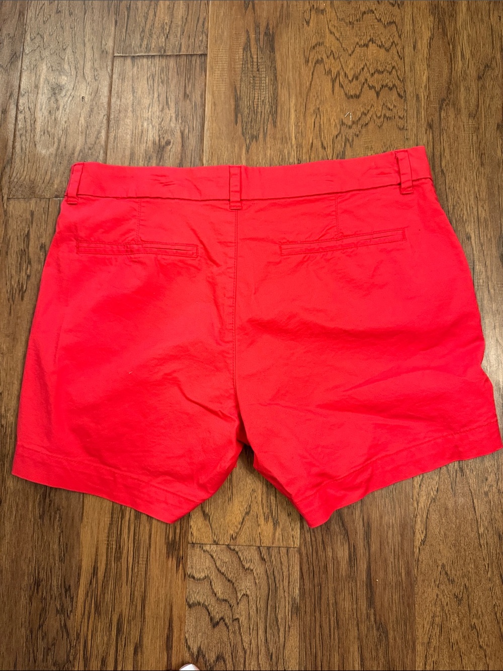 Old Navy Bright Red Women's Everyday Shorts - Picture 2 of 4